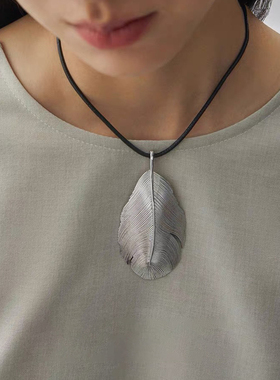 羽毛吊坠皮绳项链锁骨链女