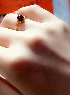 轻奢包金绕线石榴石戒指手工定制