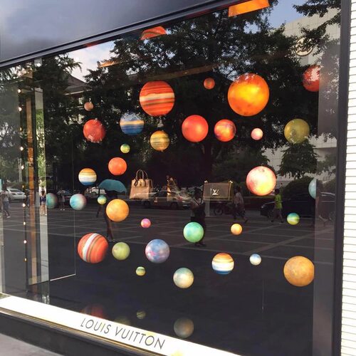 场景装饰道具星空球 橱窗商场DP点布置 美陈泡沫雕刻九大行星吊饰 - 图1