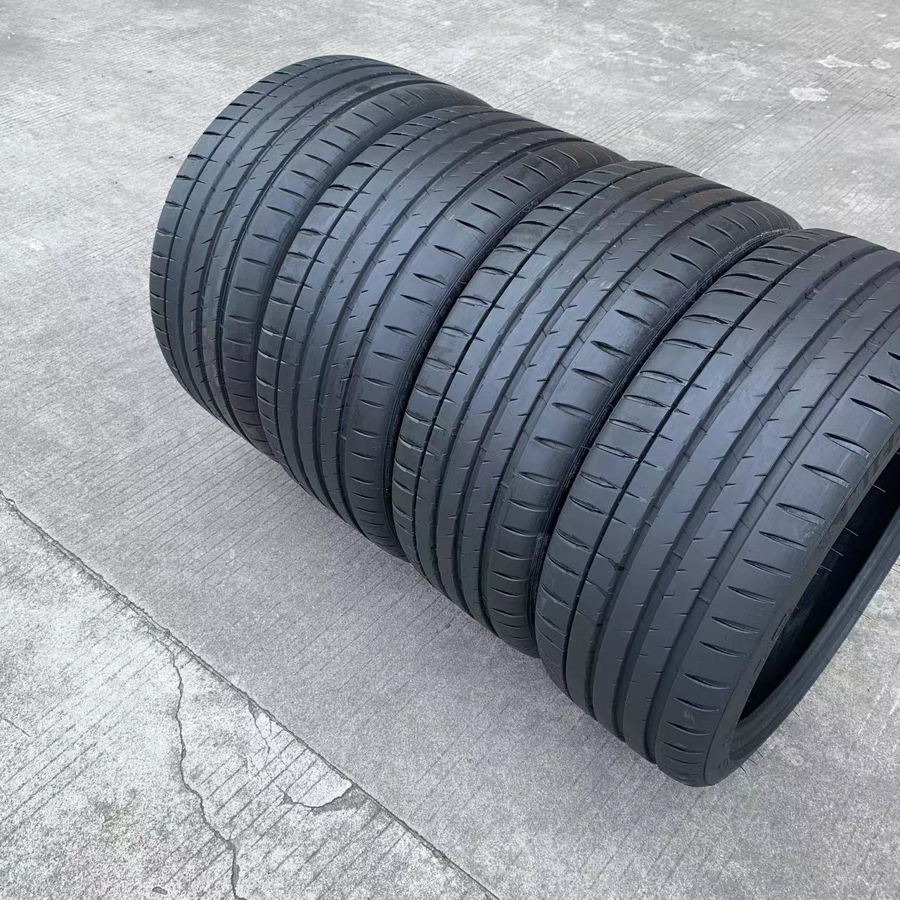 新品米其林轮胎PS4 225/40R18 235/245/255/265/35 4045R17R18R19 - 图1