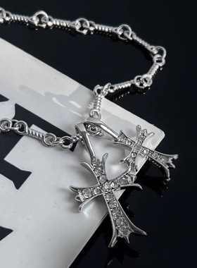 双十字架镶钻项链男百搭潮嘻哈简约个性设计锁骨链不掉色礼物