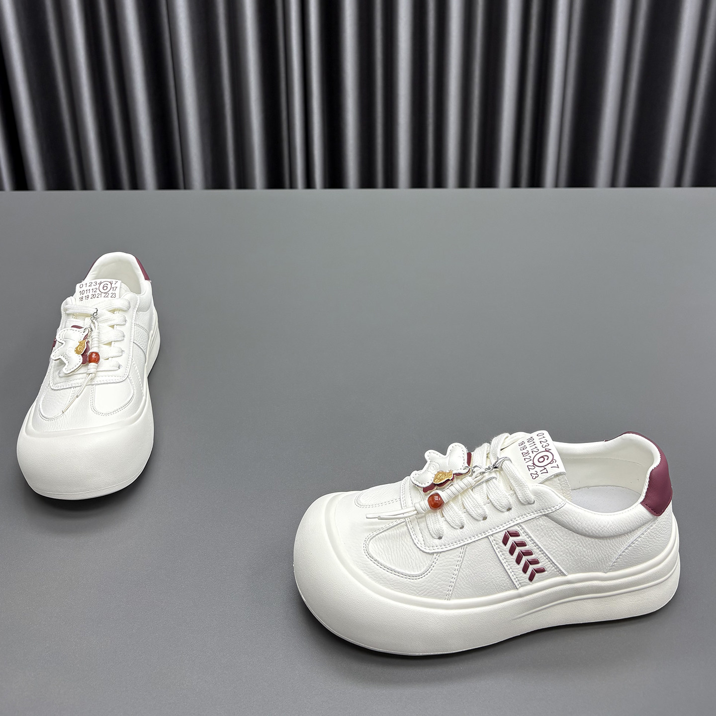 真皮小白鞋女2026春季新款圆头厚底时尚透气防滑牛皮休闲运动板鞋,淘宝优惠券,粉丝福利购,淘宝优惠卷