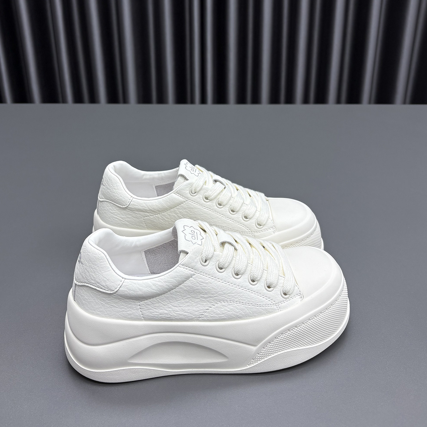 真皮小白鞋女2026春季新款圆头松糕厚底系带防滑牛皮休闲运动板鞋,淘宝优惠券,粉丝福利购,淘宝优惠卷