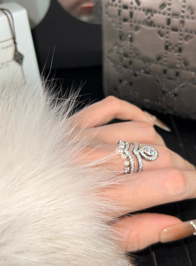 公主殿下 925银新款小众皇冠水滴晨露珠V形戒指环