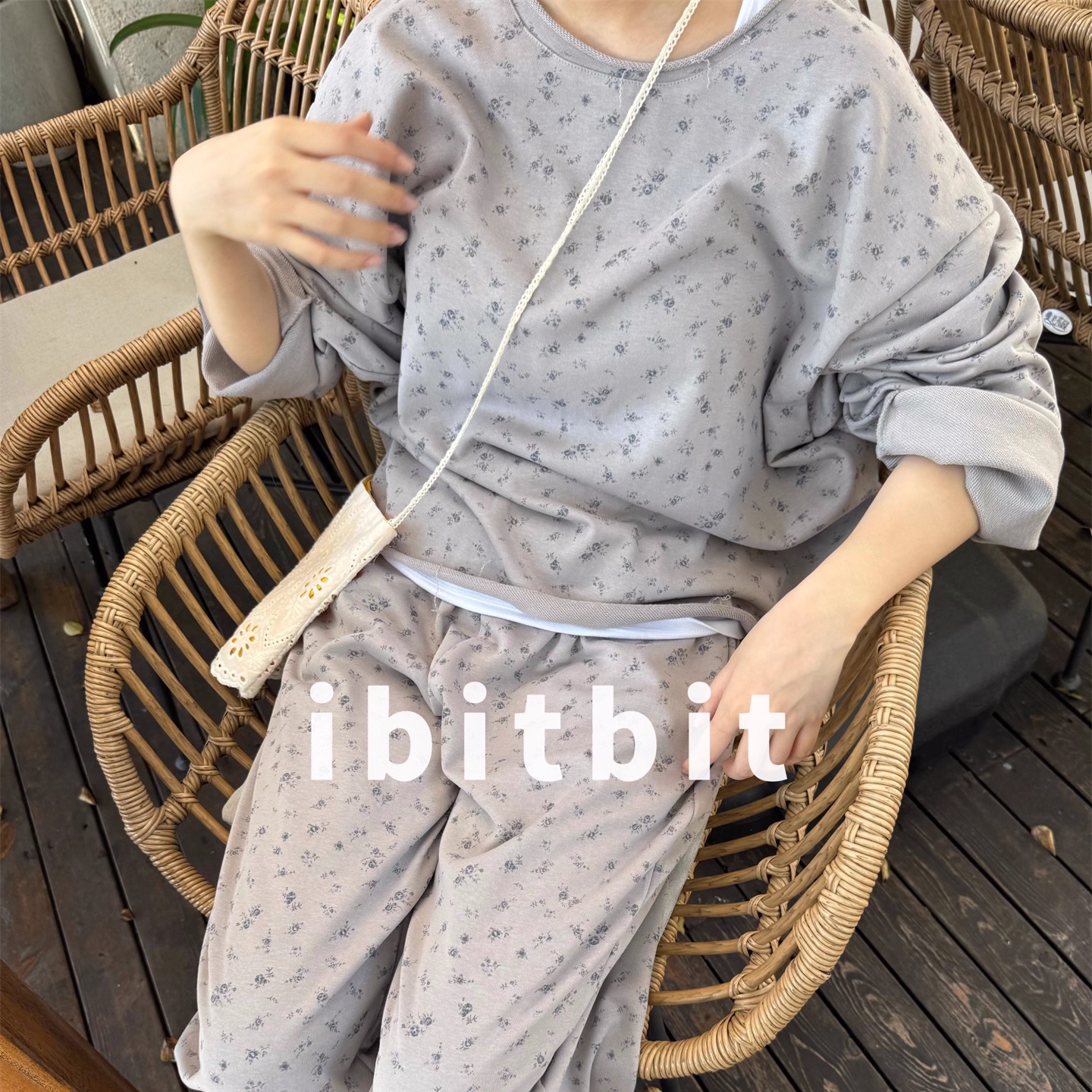 ibitbit露肩圆领卫衣长袖长裤休闲卡通KT碎花可外穿家居服女原版 - 图2