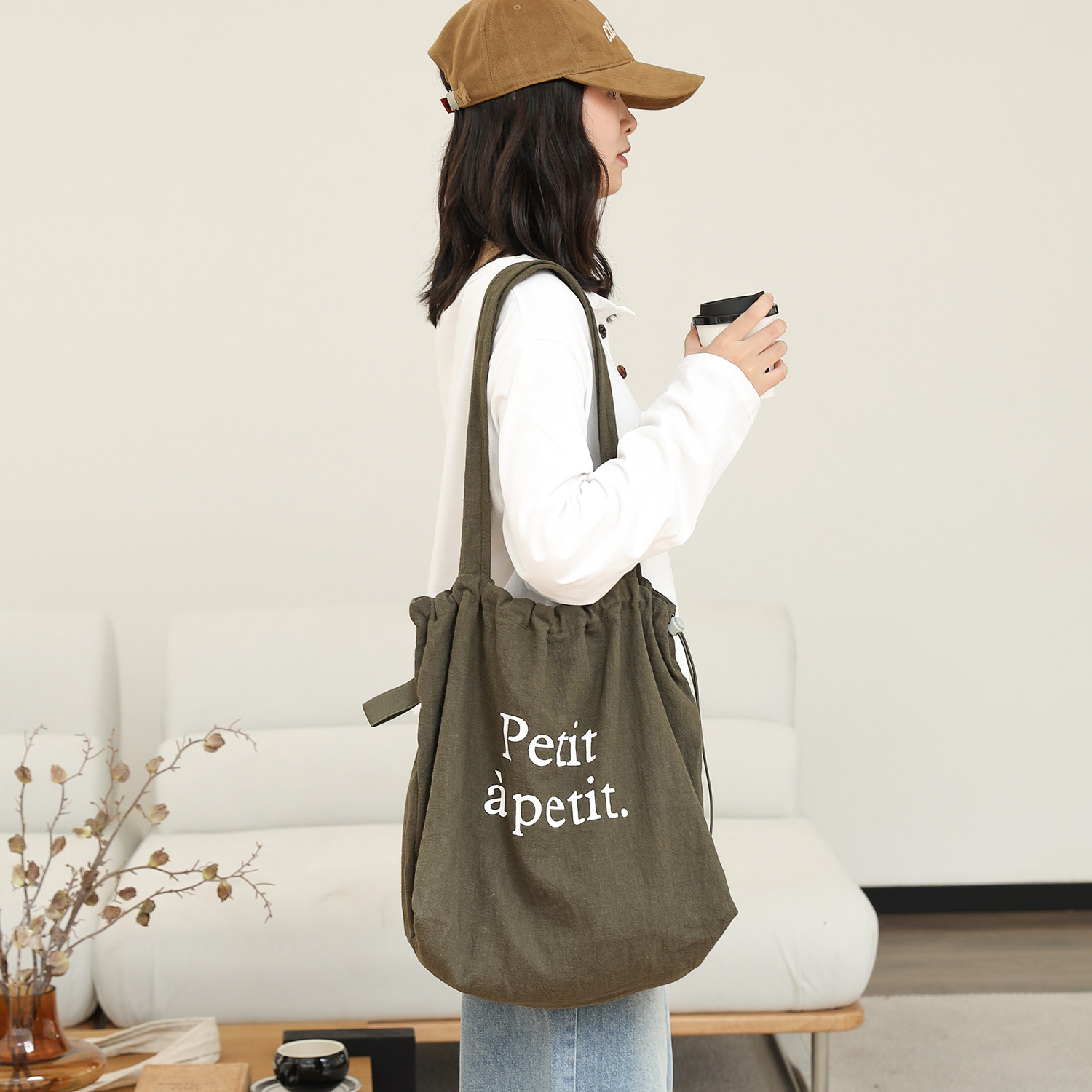 森系麻布包束口抽绳字母帆布包女托特单肩包质感麻布手提袋大容量,淘宝优惠券,粉丝福利购,淘宝优惠卷