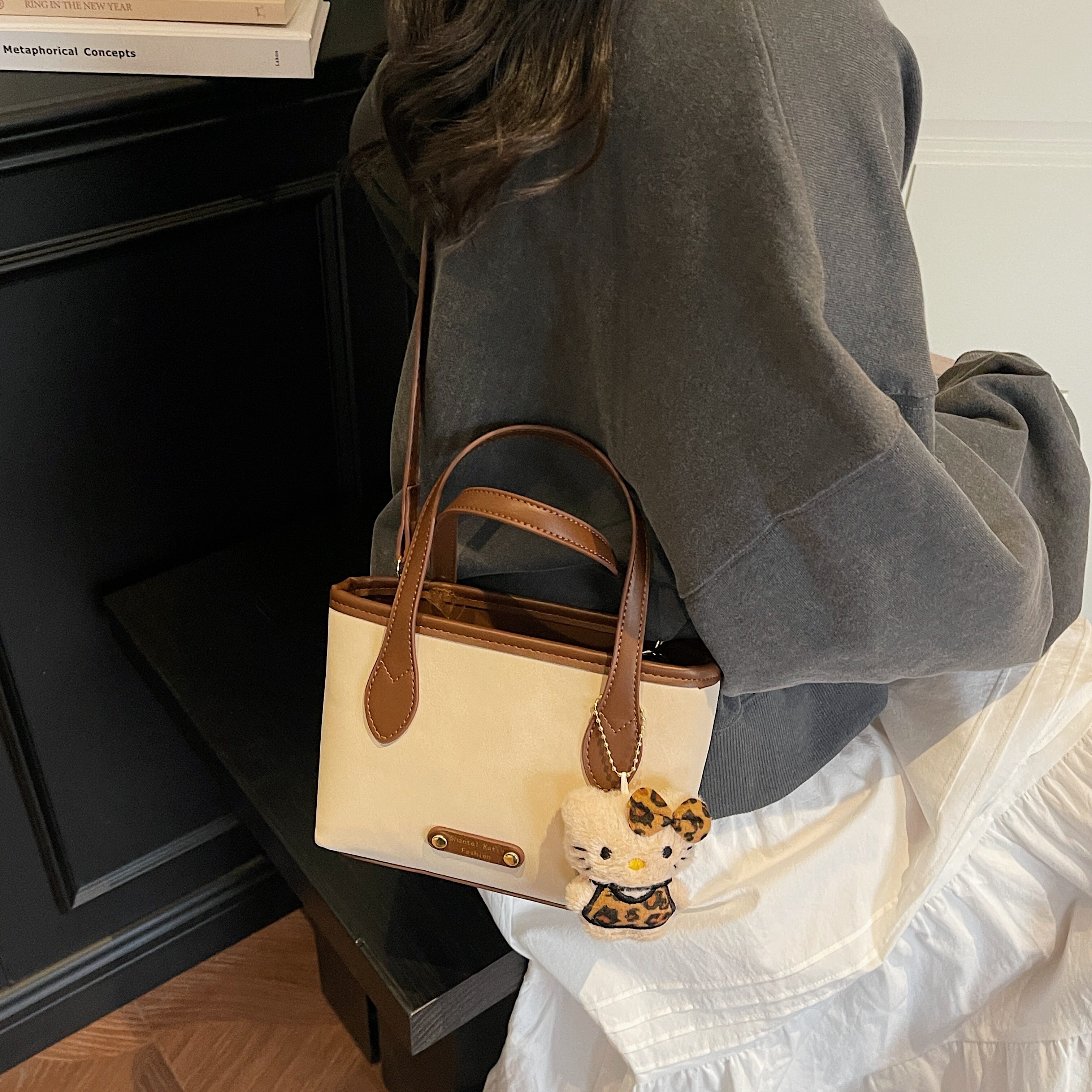 超火精致水桶包包女2026新款小众高级感复古迷你斜挎包上班小拎包,淘宝优惠券,粉丝福利购,淘宝优惠卷