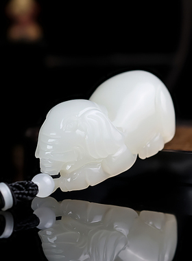 和田玉白玉籽料大象手把件