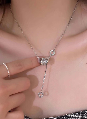 爆闪小蛮腰流苏项链2025新款轻奢小众设计感钛钢不掉色锁骨链饰品