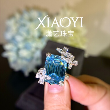 蓝蝶语13卡海蓝宝色戒指豪镶阿斯切时尚甜美大气925银镀金