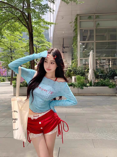 游泳衣女2024新款多巴胺穿搭分体比基尼四件套纯欲风保守长袖罩衫