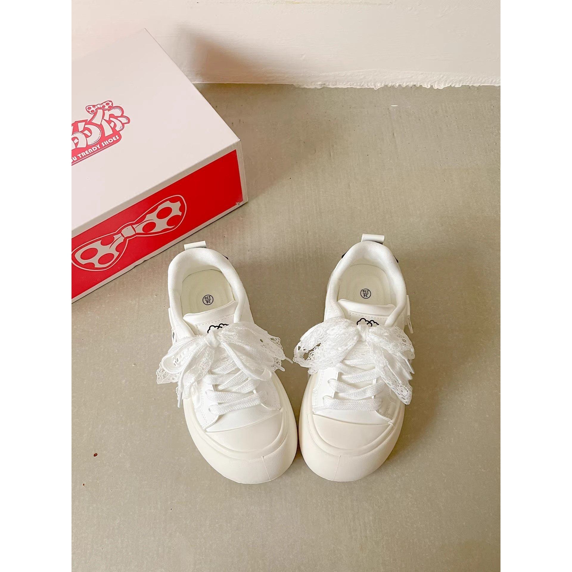 小白鞋女2026春秋新款韩系ins百搭小众厚底板鞋大头面包鞋,淘宝优惠券,粉丝福利购,淘宝优惠卷