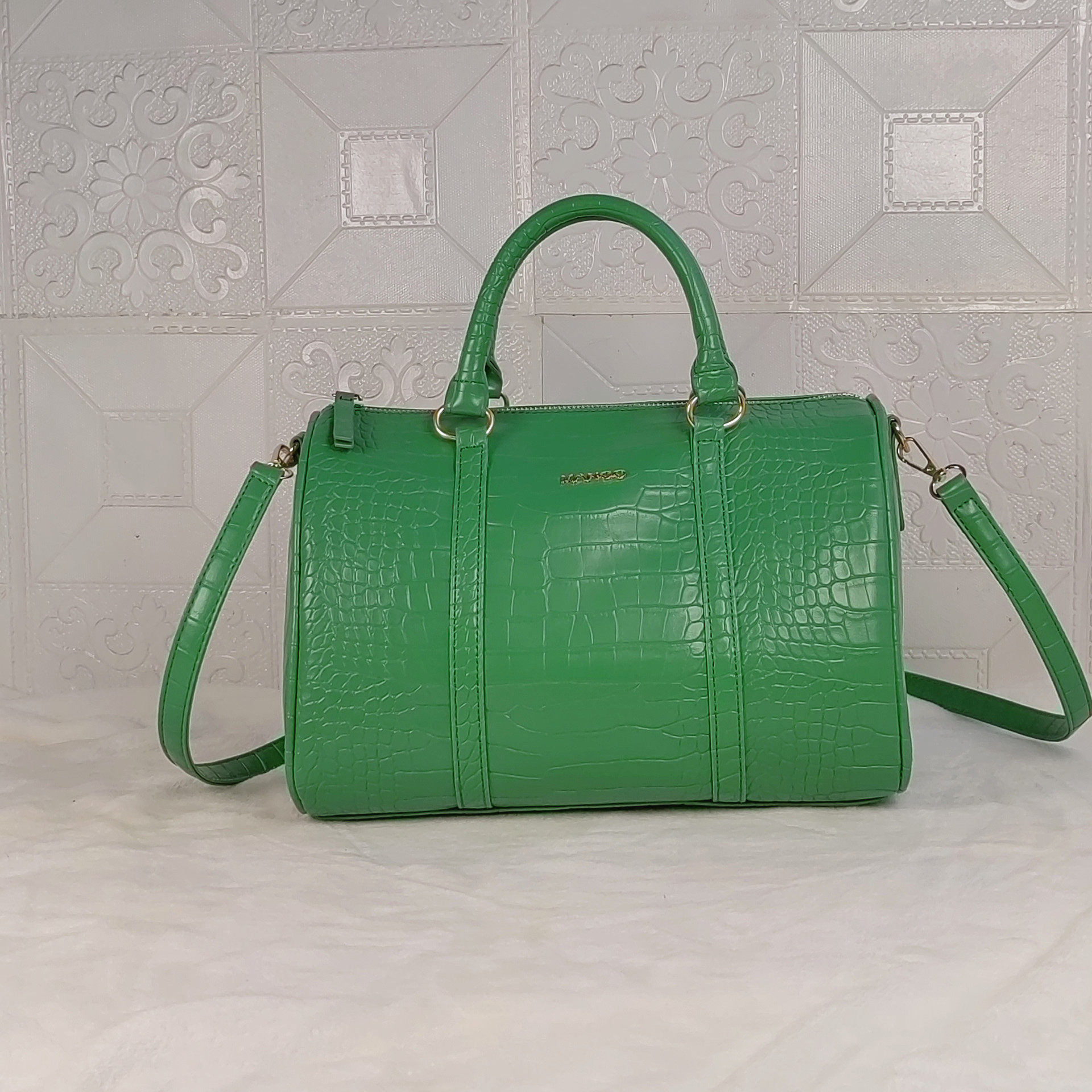 出口外贸包包女鳄鱼纹波士顿包女大容量枕头包单肩手提斜挎简约包,淘宝优惠券,粉丝福利购,淘宝优惠卷