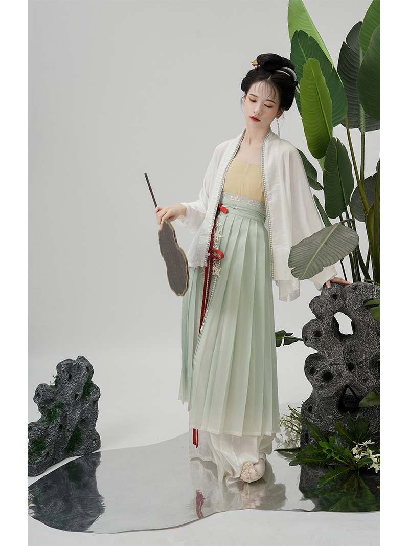 【上遥居】晚云间  宋制 原创汉服 女 春夏款 白色百迭长裙 内搭,淘宝优惠券,粉丝福利购,淘宝优惠卷