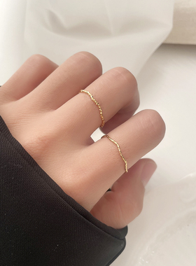 钛钢极细戒指镀18K金色简约小众设计高级感轻奢百搭波浪指环个性