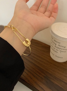 小众2021年新款ins设计感手饰