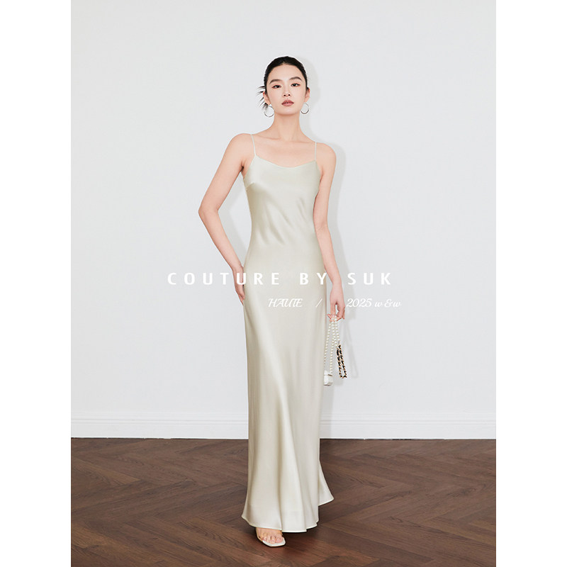 SUK 及简魅力！法式轻奢醋酸缎面百搭吊带长款连衣裙女轻奢高档