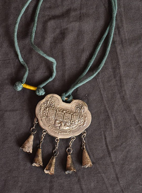 仿古做旧长命百岁挂件铃铛毛衣链