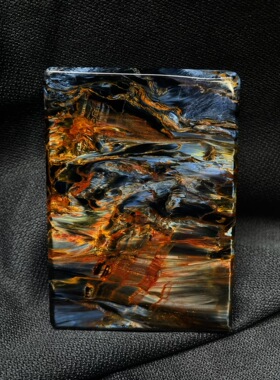 收藏级精品纳米比亚彼得石吊坠摆件