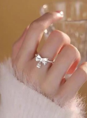 蝴蝶结铃兰花流苏戒指