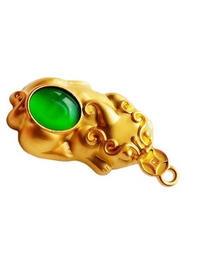 金色吞金绿石貔貅毛衣链