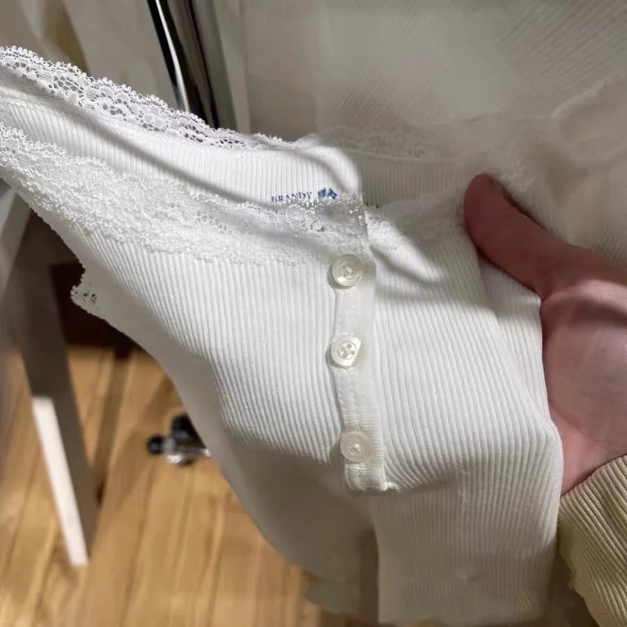 Brandy Girl新款bm吊带螺丝蕾丝边三粒扣打底纯棉上衣女,淘宝优惠券,粉丝福利购,淘宝优惠卷