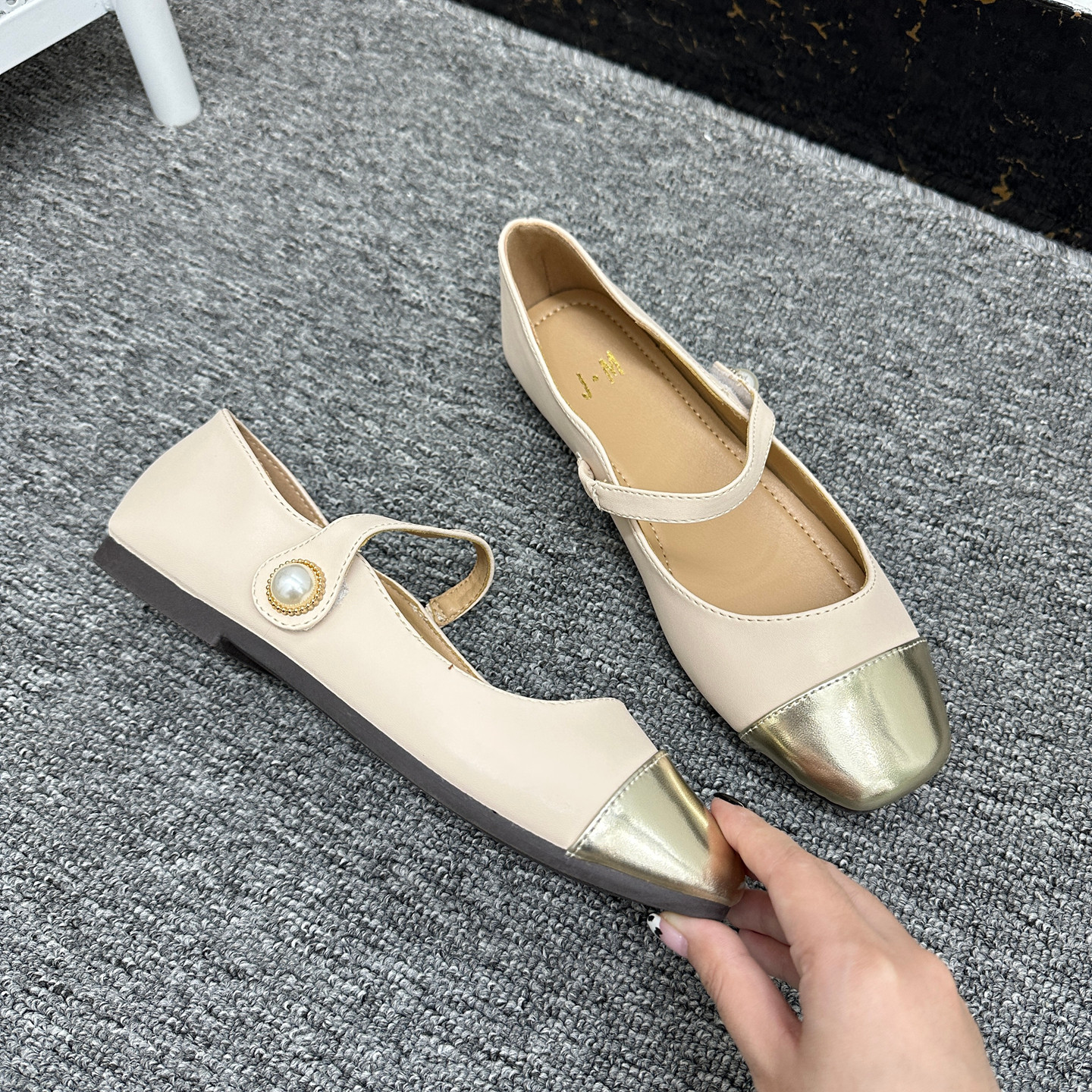 时髦不费力！外贸大码韩版拼色魔术贴柔软舒适浅口平底玛丽珍女鞋,淘宝优惠券,粉丝福利购,淘宝优惠卷