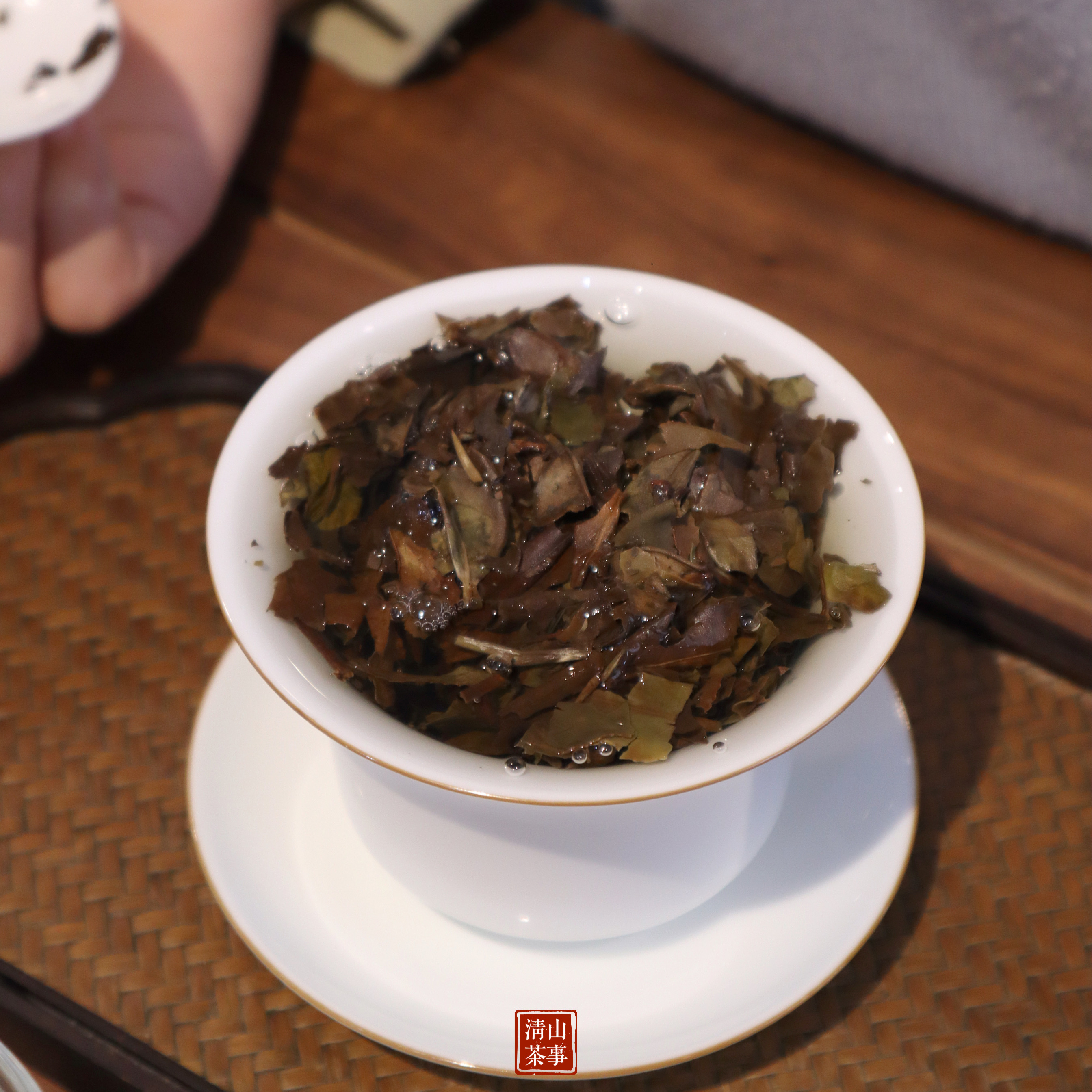 清山茶事｜『春华秋实』2018年老白茶管阳老寿眉茶饼350g - 图2