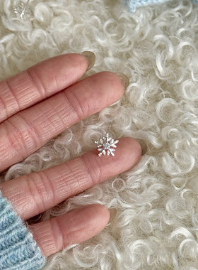 LolaWhite 「初雪」小雪花钻饰韩版耳钉925纯银精致高级小众温柔