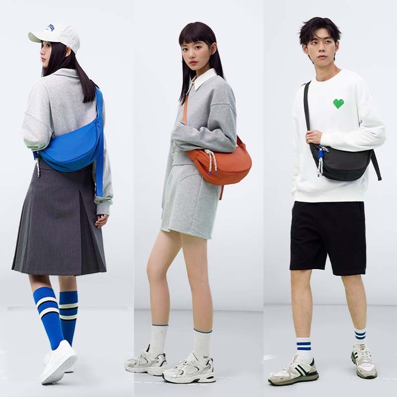 森马今年流行新款原创系列男斜挎包 森马箱包女士包袋