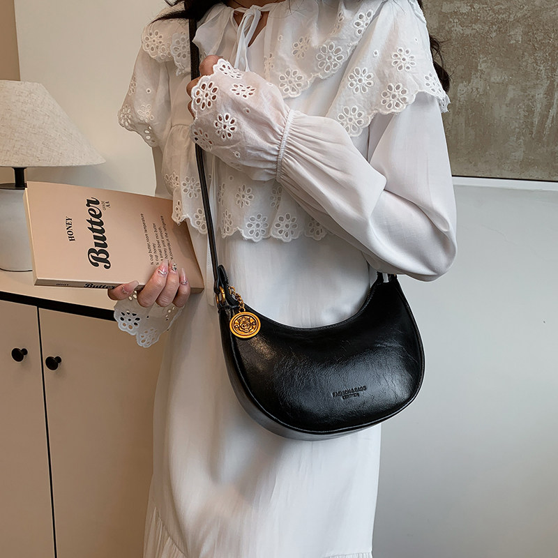 超火小包包女式2025新款春季小众链条腋下饺子包高级感单肩斜挎包,淘宝优惠券,粉丝福利购,淘宝优惠卷