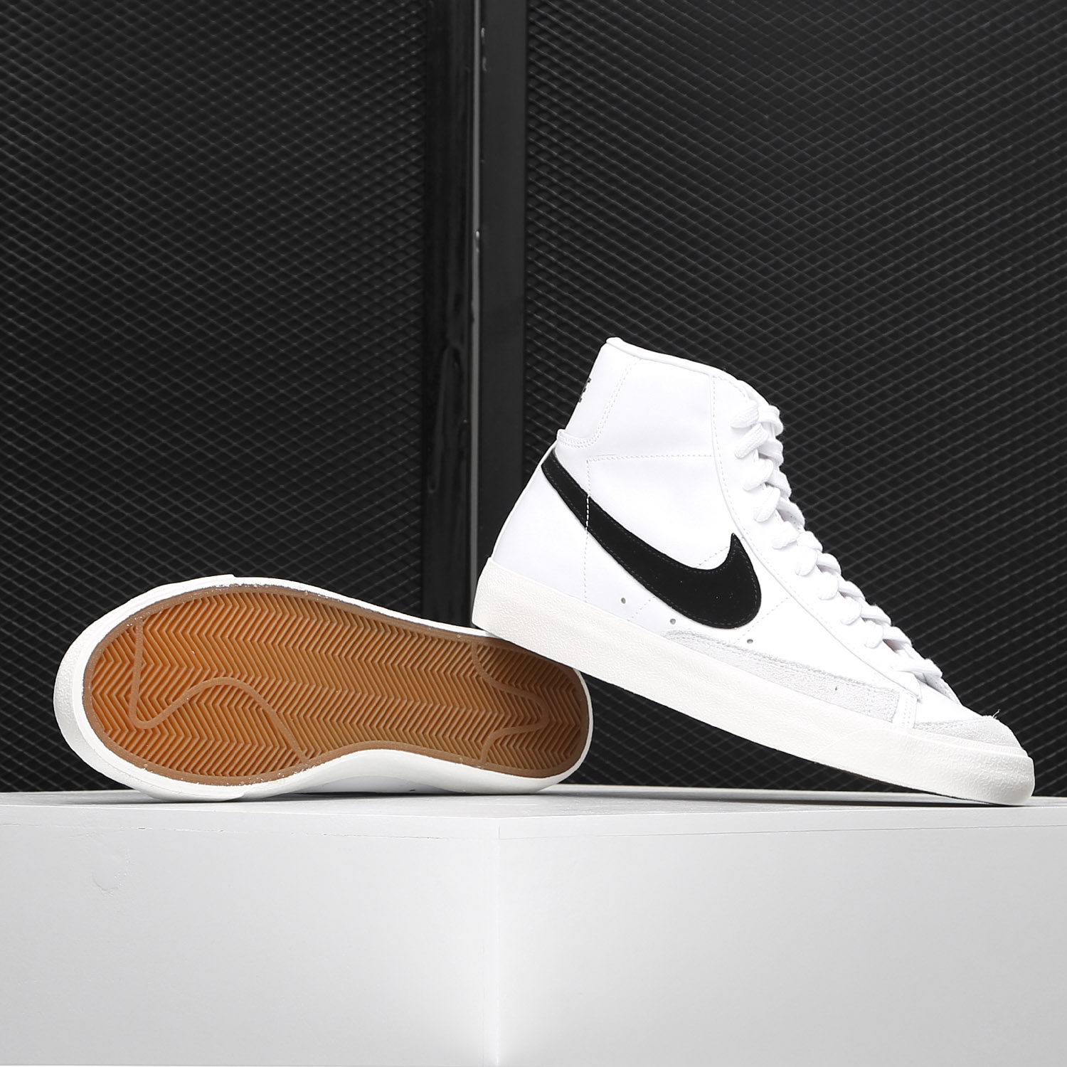 Nike/耐克BLAZER MID '77 男女泡棉中帮运动休闲板鞋BQ6806-100,淘宝优惠券,粉丝福利购,淘宝优惠卷