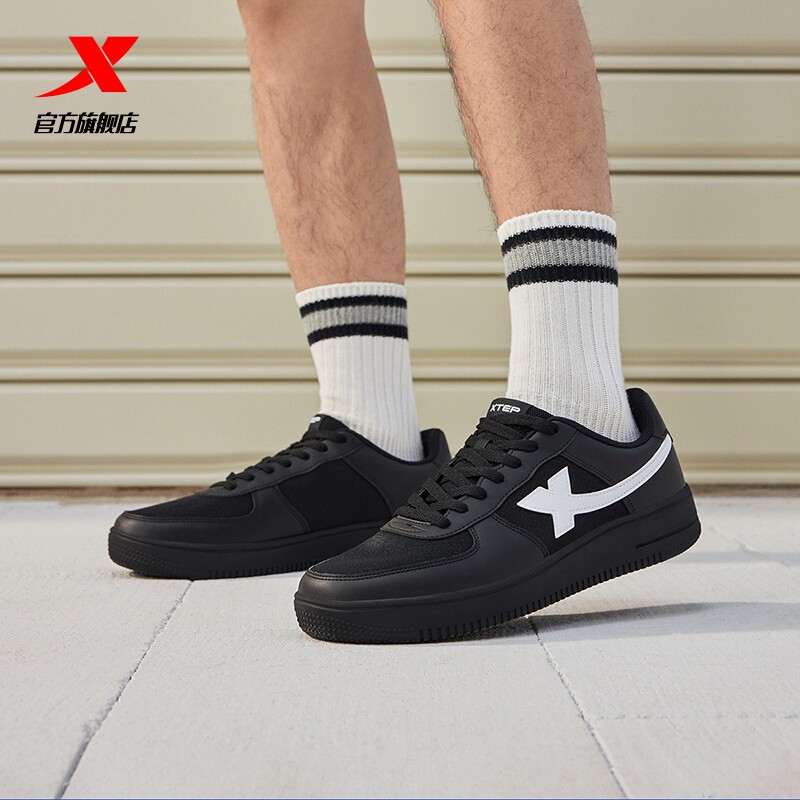 特步男鞋板鞋春季休闲鞋空军一号情侣小白鞋百搭厚底运动鞋女鞋子