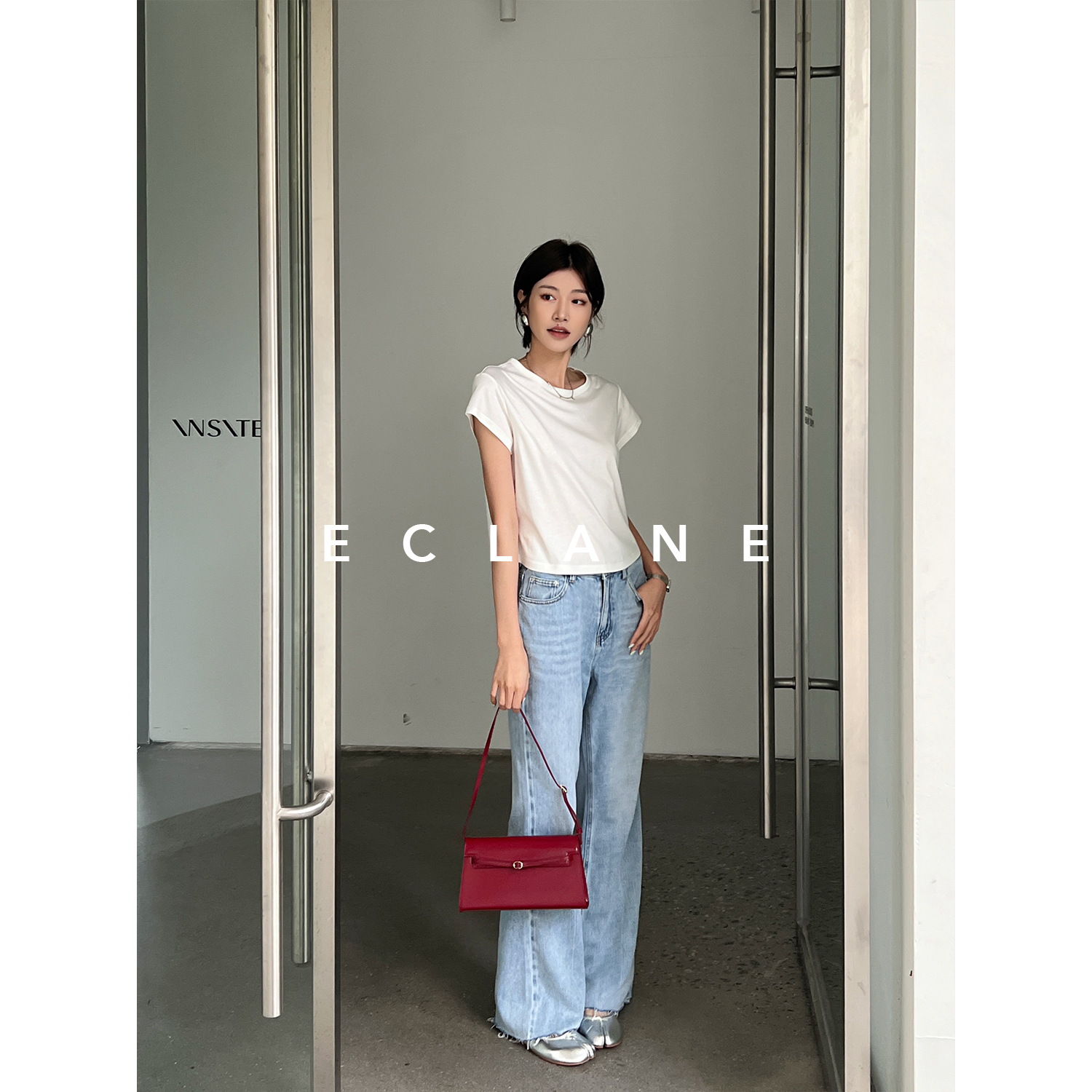 ECLANE 颜值与舒适兼得-高腰宽松微喇牛仔裤显瘦弹力毛边设计夏季