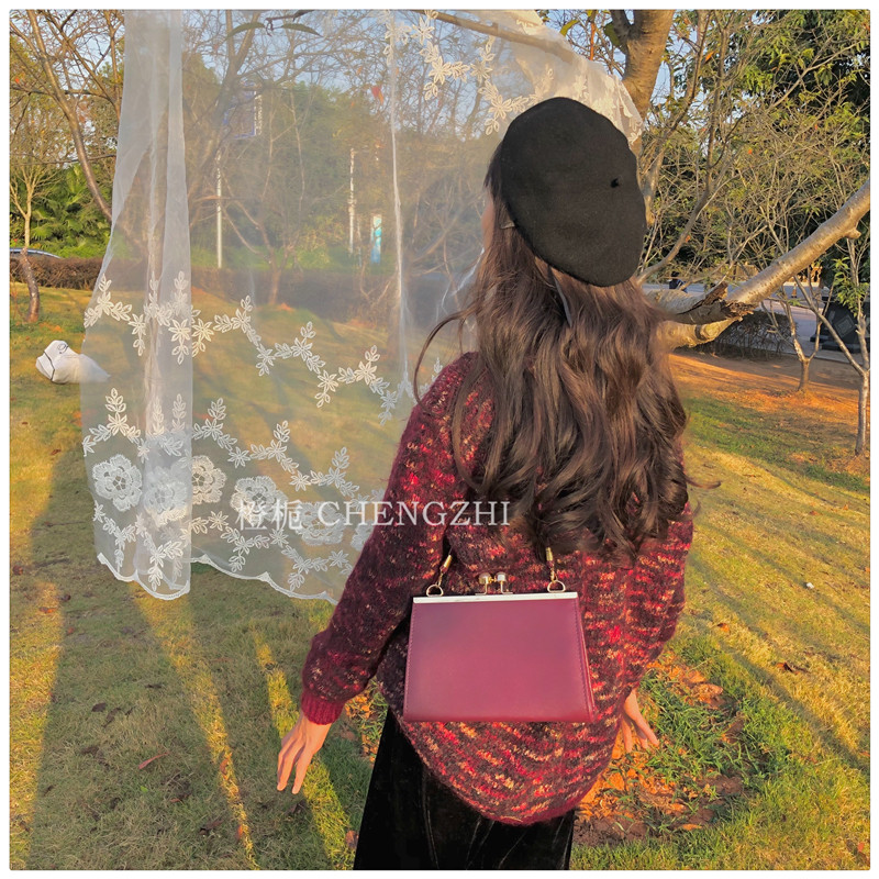 橙栀自制复古皮质小方包百搭夹子包 橙栀女士包袋