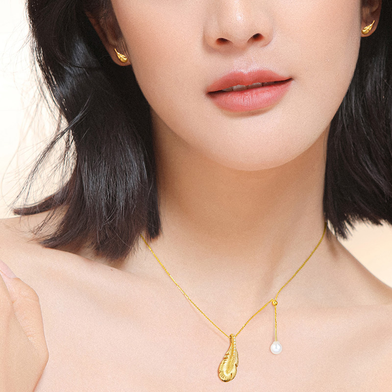 千叶珠宝足金羽毛钻石时尚颈饰挂坠 千叶珠宝颈饰