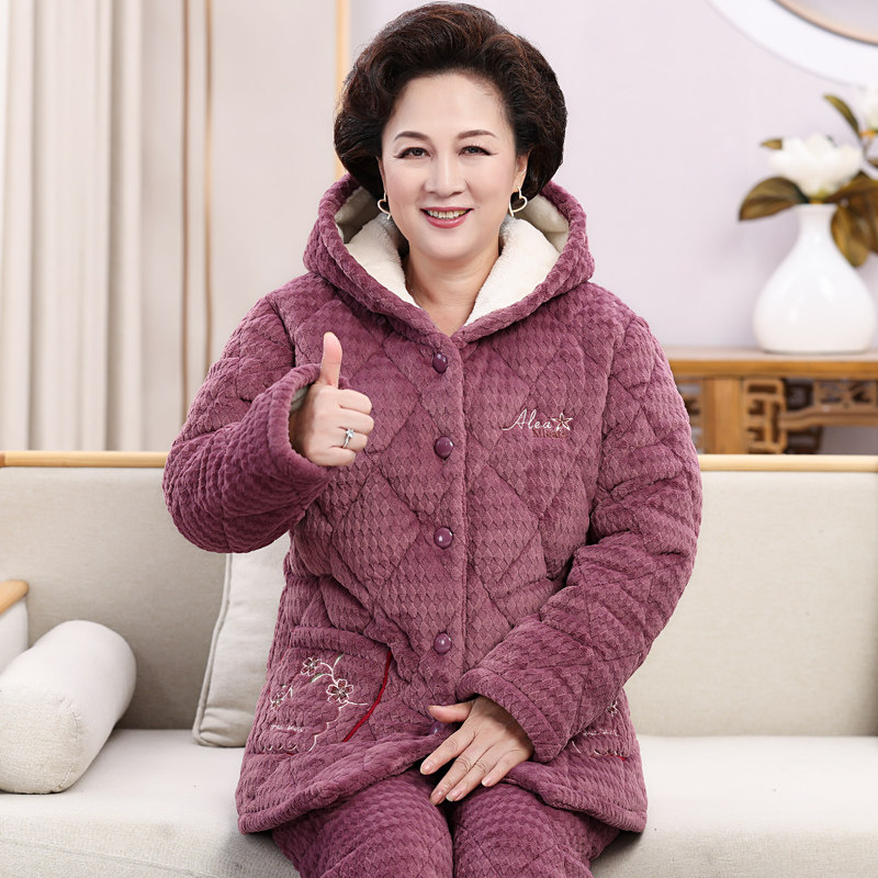 秋冬季睡衣女珊瑚绒三层加厚夹棉中老年妈妈款保暖加绒家居服冬天