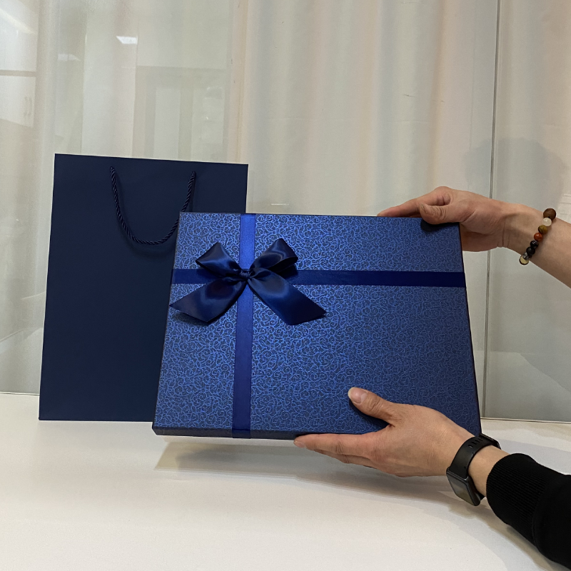 新款蓝色礼盒纯色高级礼物盒仪式感包装盒生日简约伴手礼品盒定制