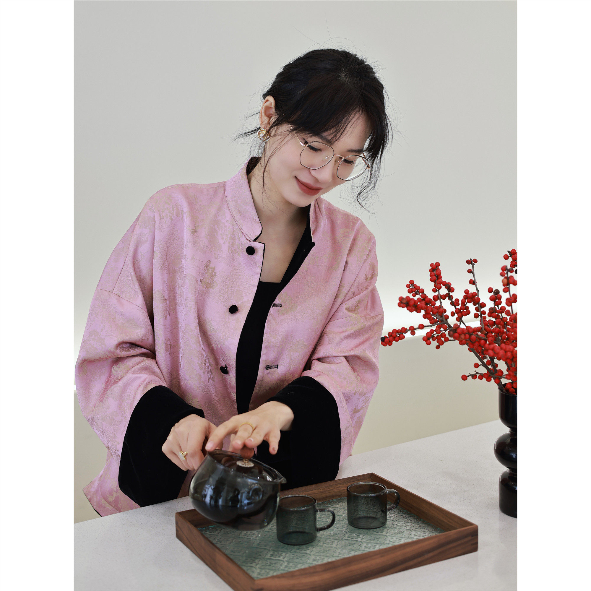 爵莱菲大码新中式两穿立领盘扣缎面提花丝绒上衣女宽松春季短外套,淘宝优惠券,粉丝福利购,淘宝优惠卷