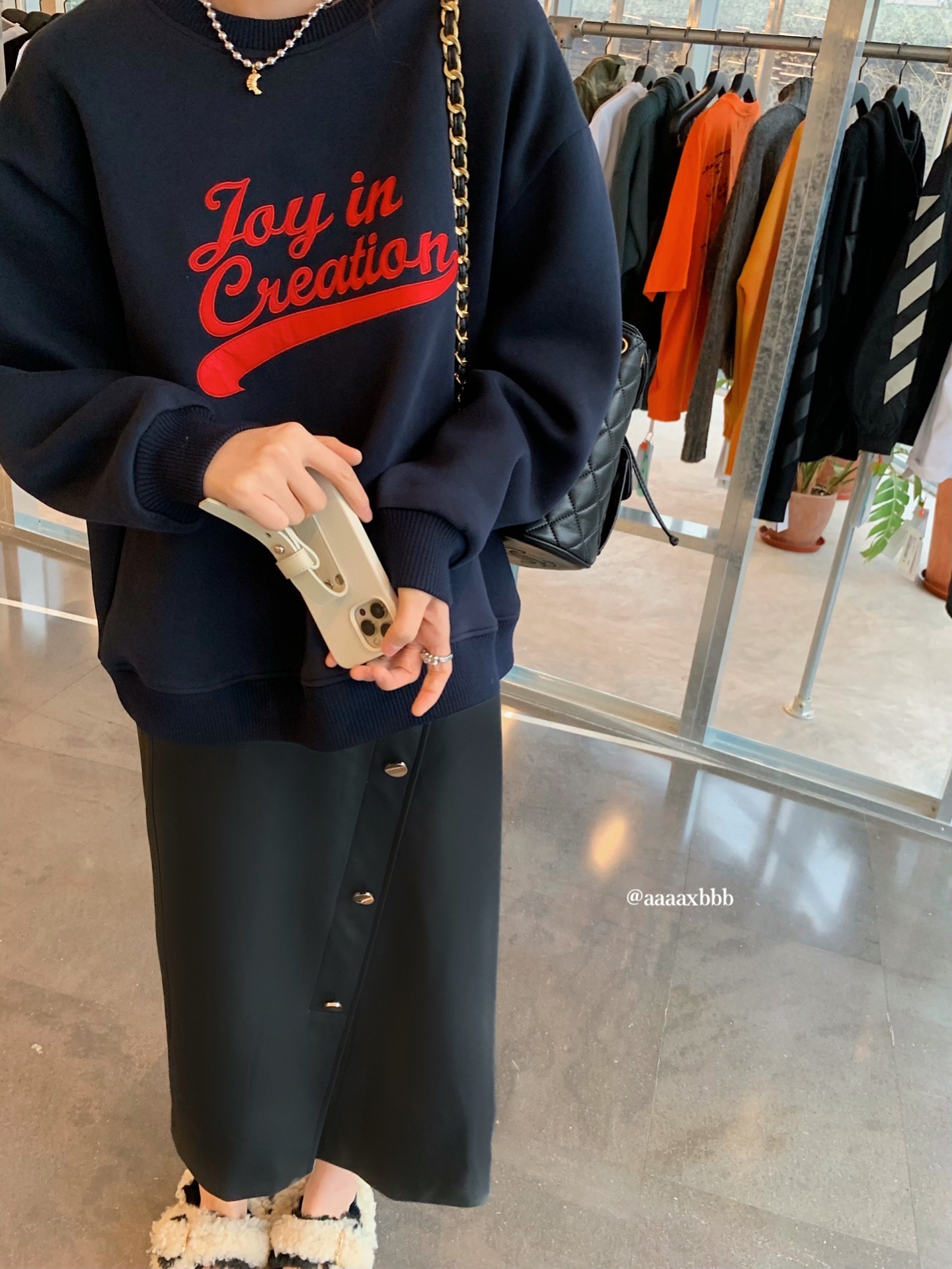 aaaaxbbb 波士顿时刻穿搭时髦减龄美式卫衣女圆领字母印花上衣 - 图1