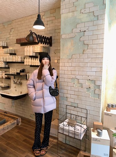 aaaaxbbb 中央大街随游 连帽羽绒服女中长款加厚保暖面包服外套冬 - 图0