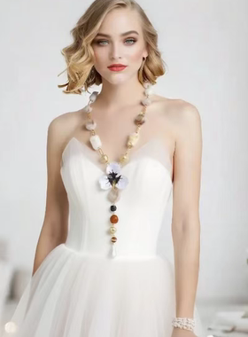 新款时尚轻奢串珠树脂花朵项链