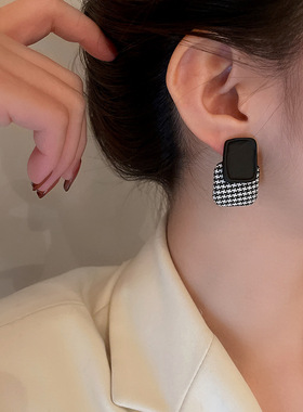 复古秋冬气质布艺千鸟格方形耳钉
