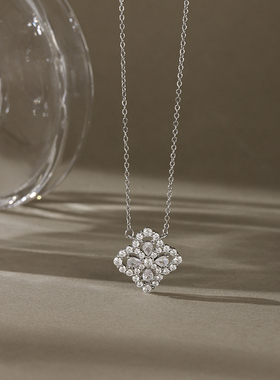 VIGG满天星四叶草项链女2025年新款轻奢高级感饰品小众设计锁骨链