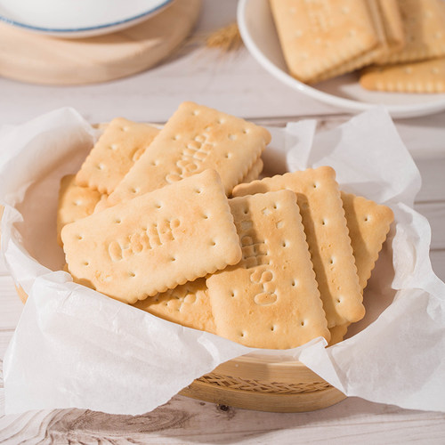 青食精制钙奶饼干韧性早餐饼干老味道休闲点心240g*10包 - 图1