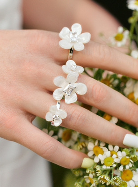 HEFANG何方小苍兰花簇戒指