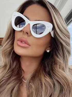 红色三角猫眼眼镜椭圆个性新款防紫外线太阳镜女式街拍旅游防蓝光