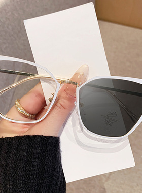 黑色猫眼眼镜大猫眼墨镜大框多边形2026新猫眼变色智能变灰防蓝光