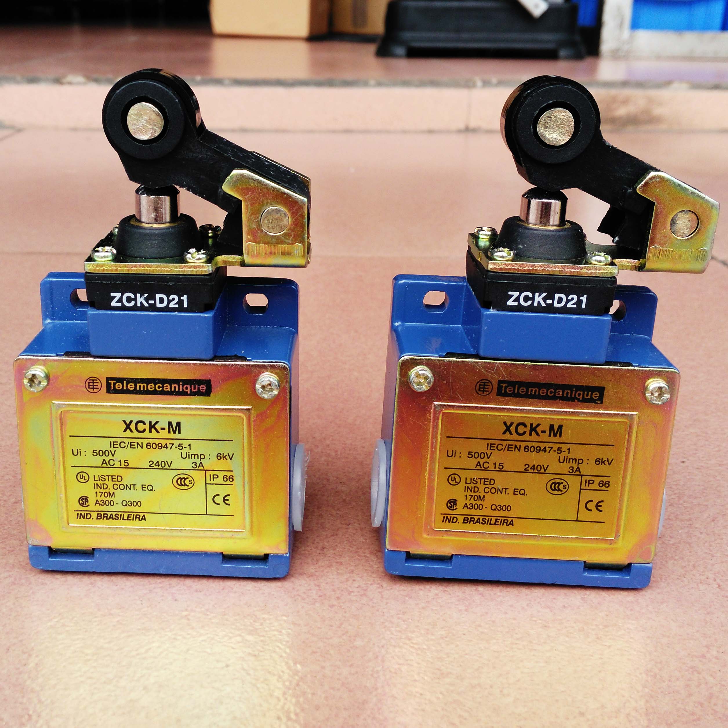 注塑机安全门开关XCK-M121行程开关XCKM121系列 限位开关直动复位 - 图2