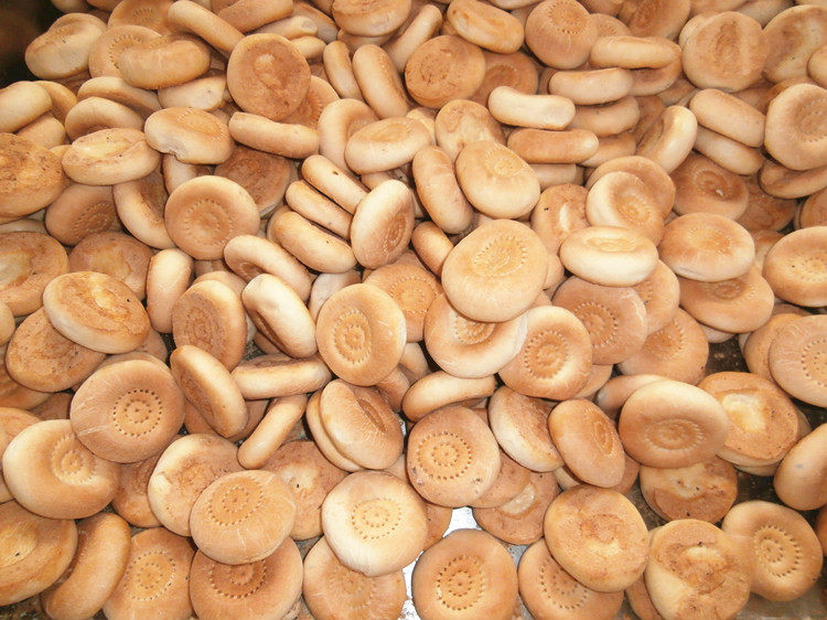 新疆馕饼尉犁县馅饼馕500g咸味手工夹心辣皮子馕玫瑰花酱干果馕